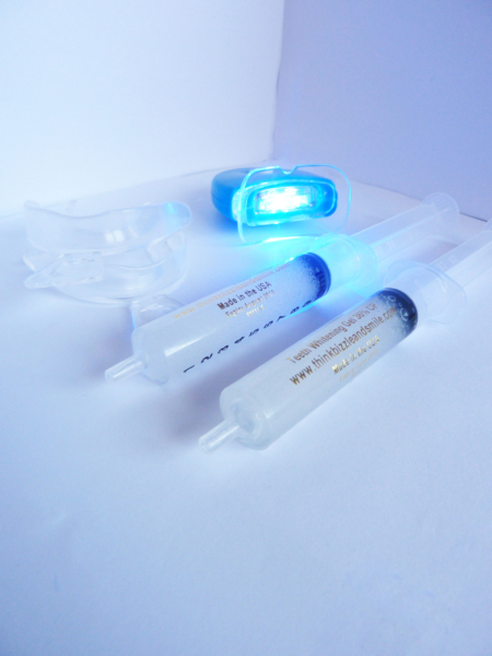 Deluxe double syringe teeth whitening kit